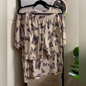 CREAM BUTTERFLY SHORTS SET.